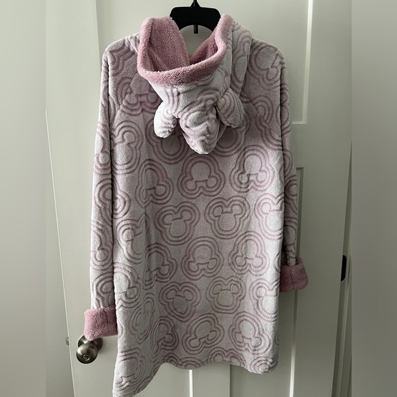 Disney plush hoodie robe - Picture 3 of 3